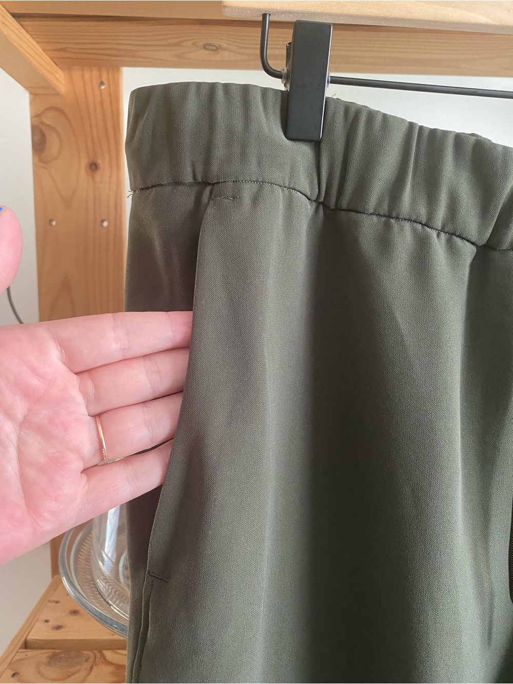 Lululemon Olive Green On The Fly Pant Woven 12 - Picture 8 of 16